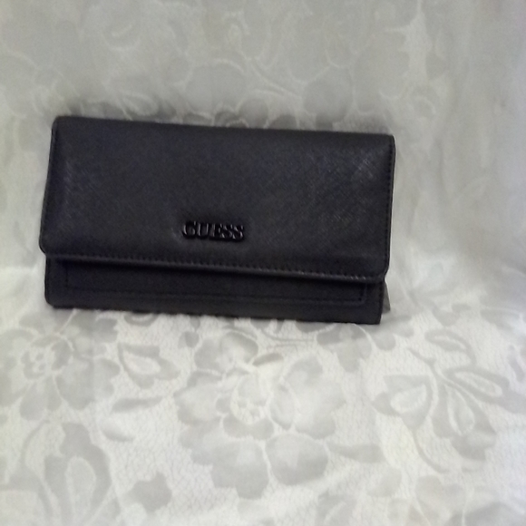 Guess Wallet - Picture 3 of 5